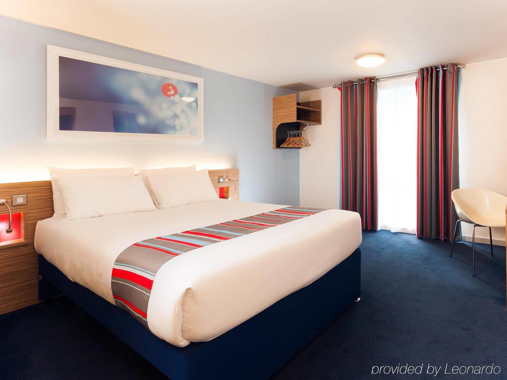 Travelodge Liverpool Stonedale Park Exterior foto